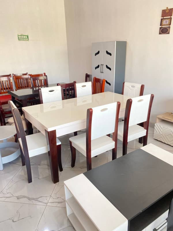 Dinning Table image9